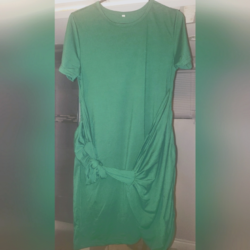NEW! Beautiful Tie Front Green T-shirt Dress w/Rouching Down One Side! Sz XL